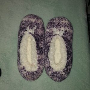 non slip fluffy slippers